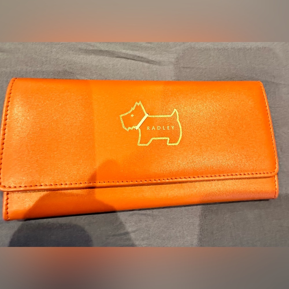 Radley London Heritage dog outline wallet in dark butter
